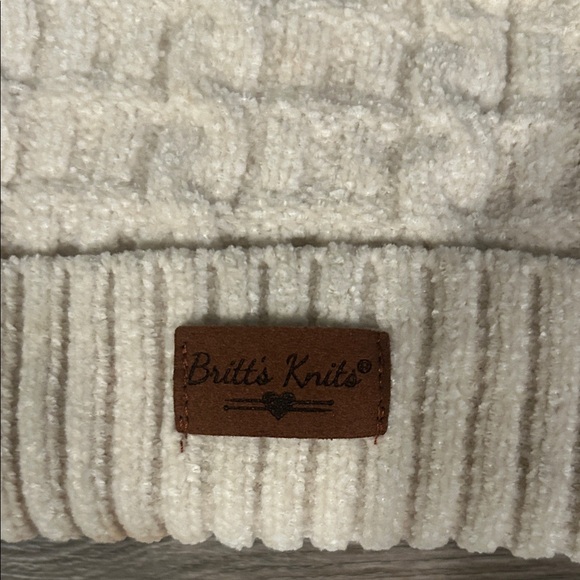 Beige Cable Knit Beanie - Picture 2 of 4
